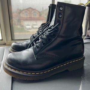 Dr. Martens 1460 Smooth Leather Boots